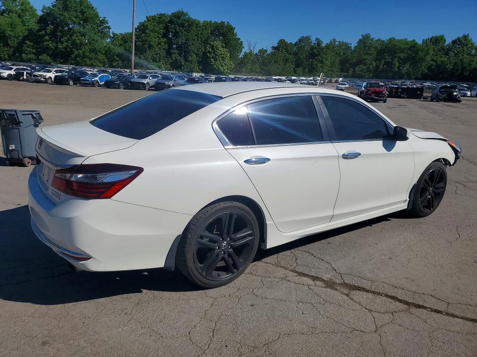 57113996 :رقم المزاد ، 1HGCR2F1XHA197958 vin ، 2017 Honda Accord مزاد بيع