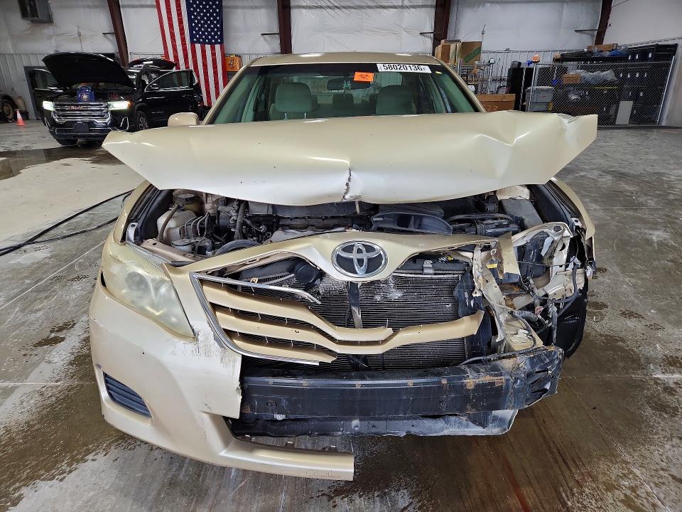 2010 Toyota Camry მანქანა იყიდება აუქციონზე, vin: 4T4BF3EK2AR015842, აუქციონის ნომერი: 58020136