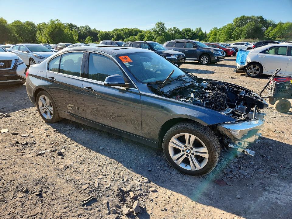 55338926 :رقم المزاد ، WBA8D9G58HNT90791 vin ، 2017 Bmw 330 مزاد بيع