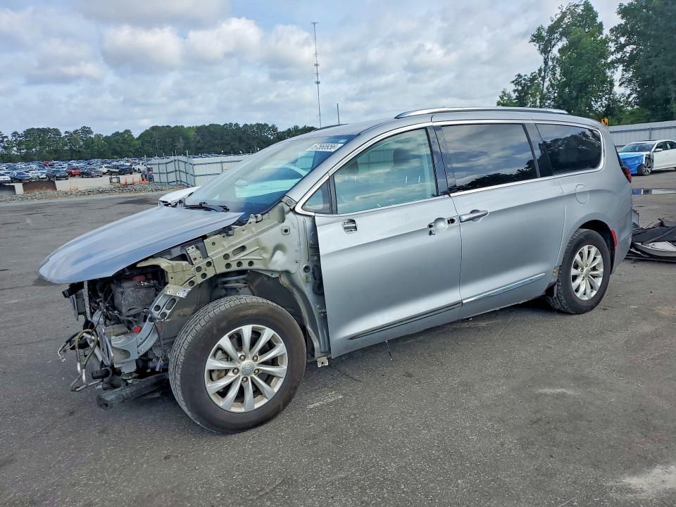 Auction sale of the 2018 Chrysler Pacifica, vin: 2C4RC1BG4JR110507, lot number: 57568956