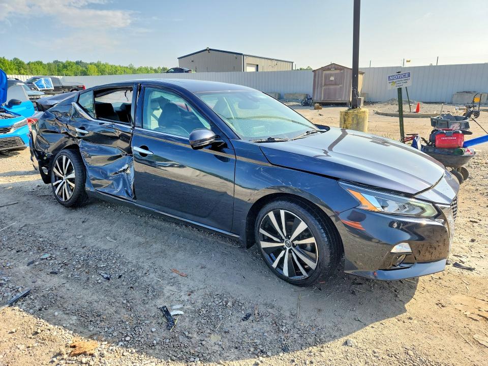 56884626 :رقم المزاد ، 1N4BL4FW8LC147940 vin ، 2020 Nissan Altima مزاد بيع