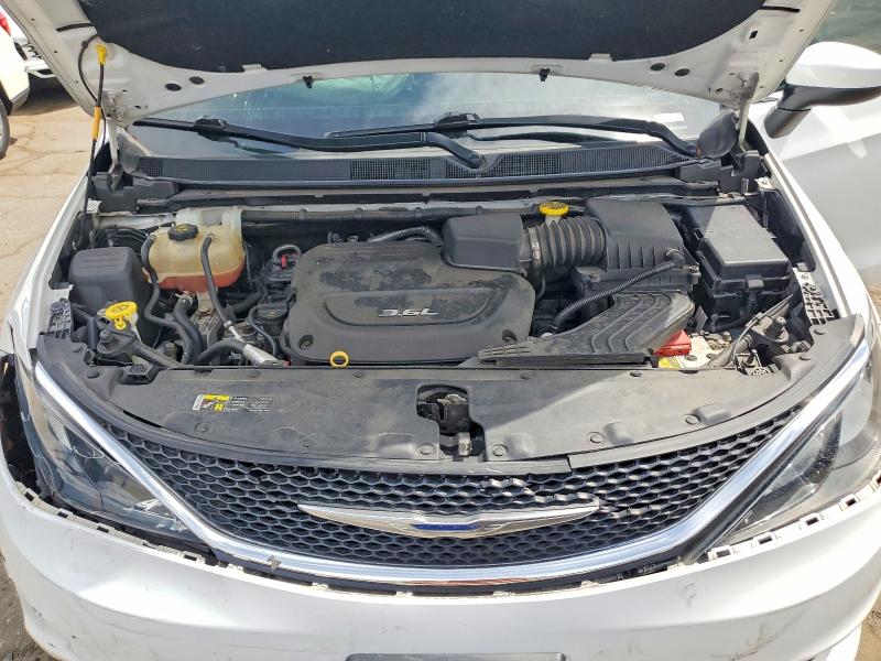 57237546 :رقم المزاد ، 2C4RC1CG6HR708722 vin ، 2017 Chrysler Pacifica مزاد بيع