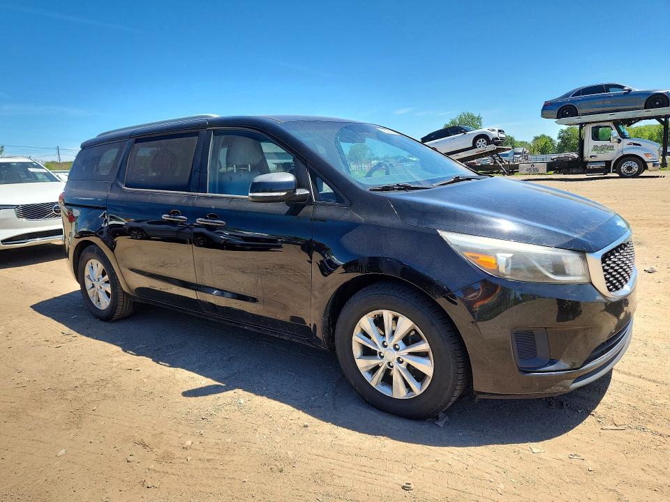 55836216 :رقم المزاد ، KNDMB5C1XF6068826 vin ، 2015 Kia Sedona مزاد بيع