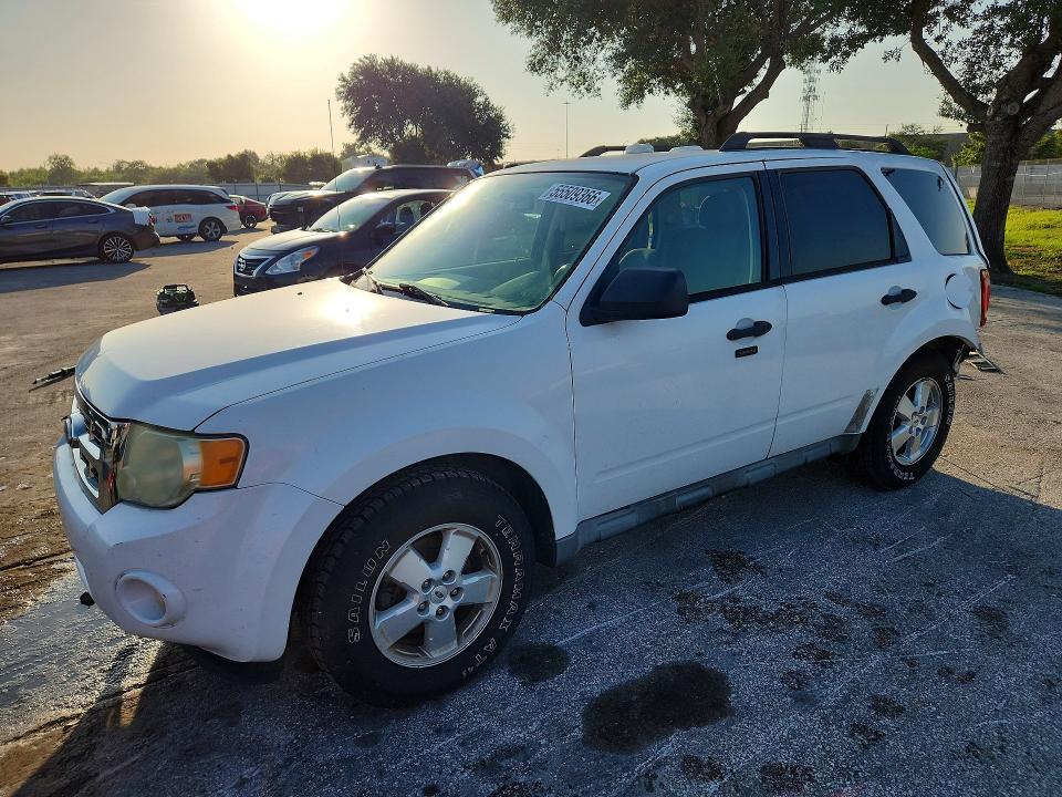 55509366 :رقم المزاد ، 1FMCU0DG2AKB60892 vin ، 2010 Ford Escape مزاد بيع