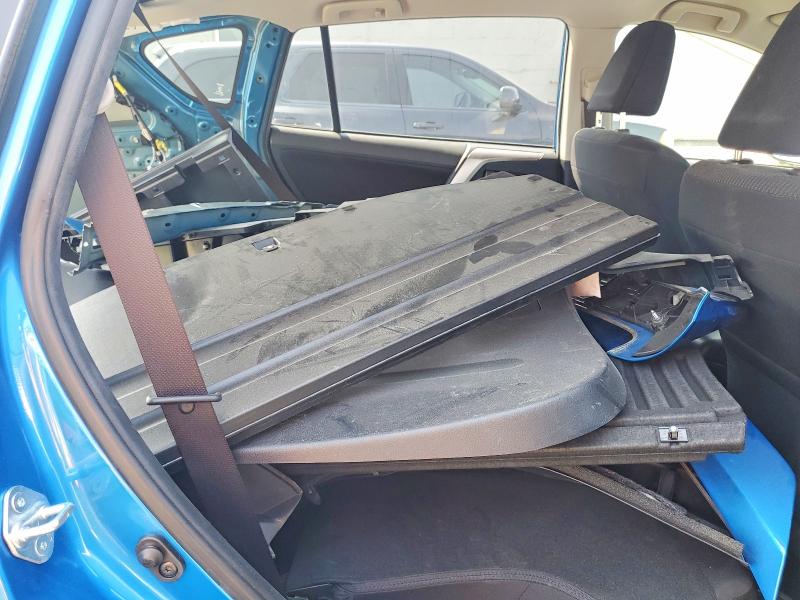Продажа на аукционе авто 2017 Toyota Rav4, vin: JTMBFREV4HJ156984, номер лота: 58049116