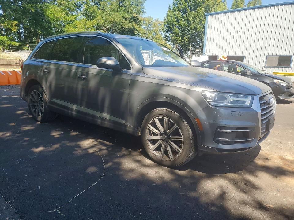Продажа на аукционе авто 2017 Audi Q7, vin: WA1LHAF70HD046474, номер лота: 57923606