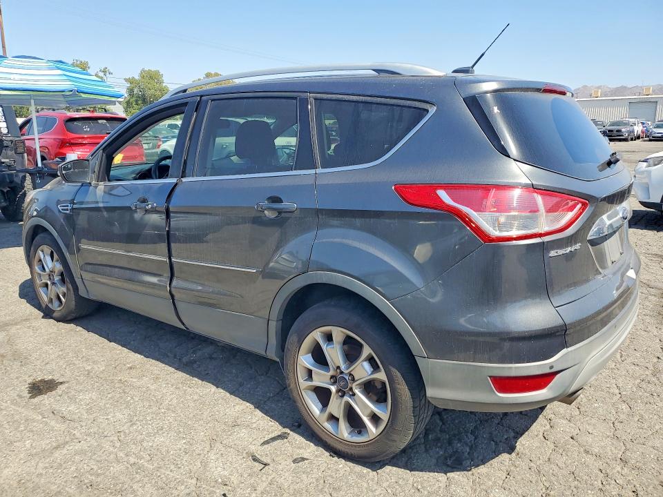 56155196 :رقم المزاد ، 1FMCU9JX8FUA08815 vin ، 2015 Ford Escape مزاد بيع