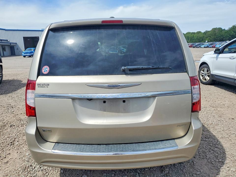 58873106 :رقم المزاد ، 2C4RC1BG2DR675195 vin ، 2013 Chrysler Town & Country مزاد بيع
