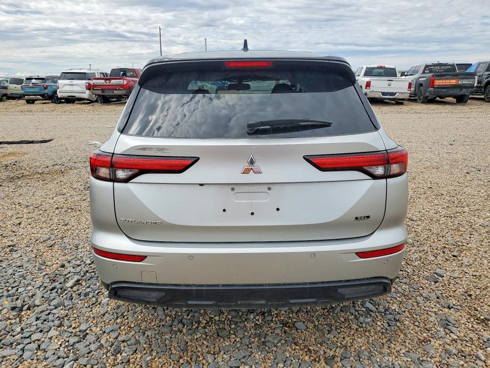 56176786 :رقم المزاد ، JA4J3VA85PZ042208 vin ، 2023 Mitsubishi Outlander مزاد بيع