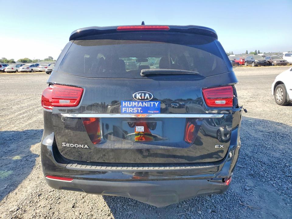 2020 Kia Sedona მანქანა იყიდება აუქციონზე, vin: KNDMB5C19L6593470, აუქციონის ნომერი: 58406076