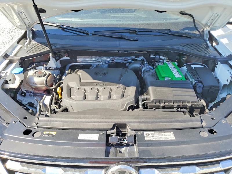 58015116 :رقم المزاد ، 3VV3B7AX2JM023209 vin ، 2018 Volkswagen Tiguan مزاد بيع