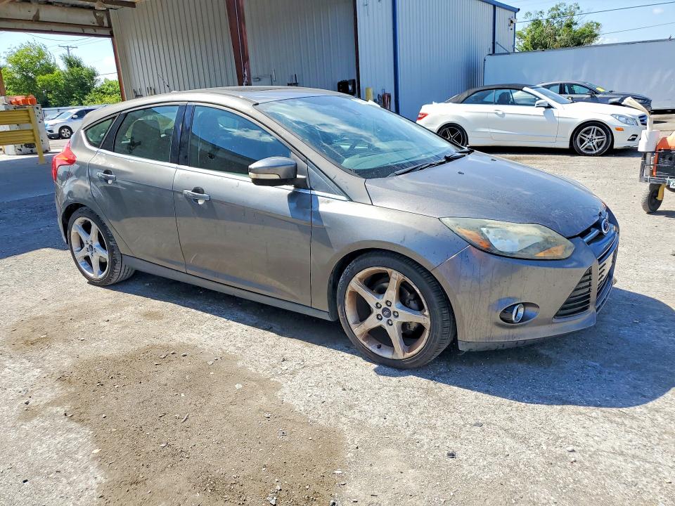 57567976 :رقم المزاد ، 1FAHP3N28CL399484 vin ، 2012 Ford Focus مزاد بيع