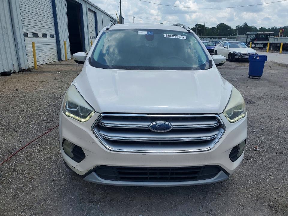 Продажа на аукционе авто 2017 Ford Escape, vin: 1FMCU0JD1HUB12664, номер лота: 85609965