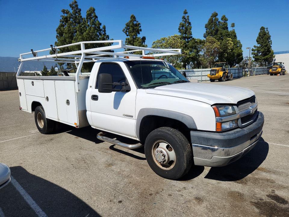 2003 Chevrolet Silverado მანქანა იყიდება აუქციონზე, vin: 1GBJC34U03E228277, აუქციონის ნომერი: 55806536