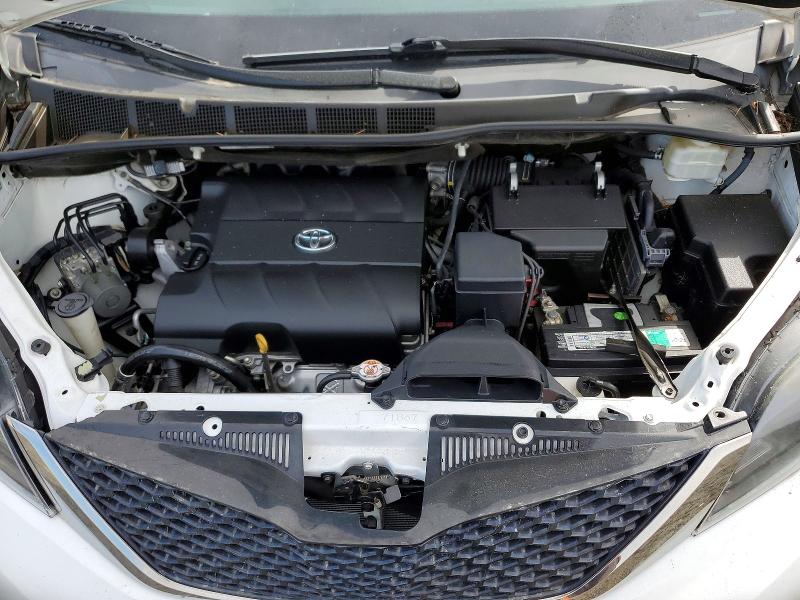 2016 Toyota Sienna მანქანა იყიდება აუქციონზე, vin: 5TDXK3DCXGS764461, აუქციონის ნომერი: 59131026