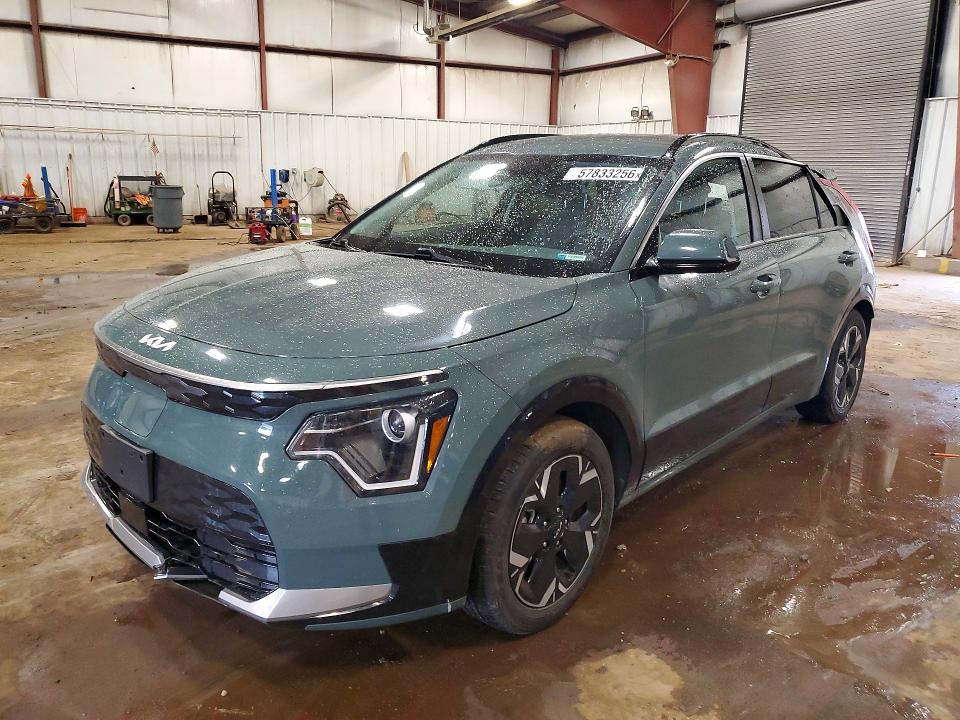 57833256 :رقم المزاد ، KNDCR3L16P5050021 vin ، 2023 Kia Niro مزاد بيع