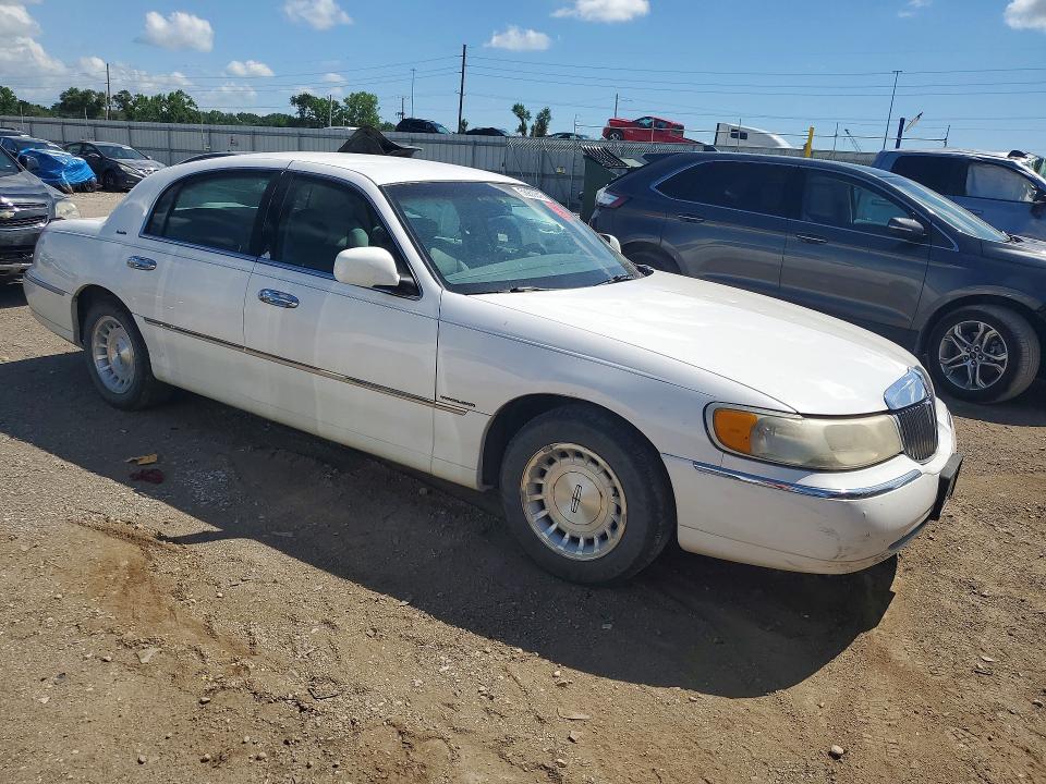Aukcja sprzedaży 1998 Lincoln Town Car, vin: 1LNFM81W5WY663487, numer aukcji: 56250846