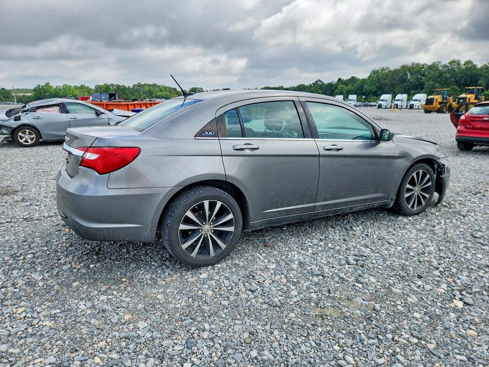 2013 Chrysler 200 მანქანა იყიდება აუქციონზე, vin: 1C3CCBCG2DN693529, აუქციონის ნომერი: 58185386