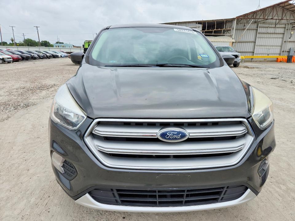 58241476 :رقم المزاد ، 1FMCU0GD5HUC09986 vin ، 2017 Ford Escape مزاد بيع