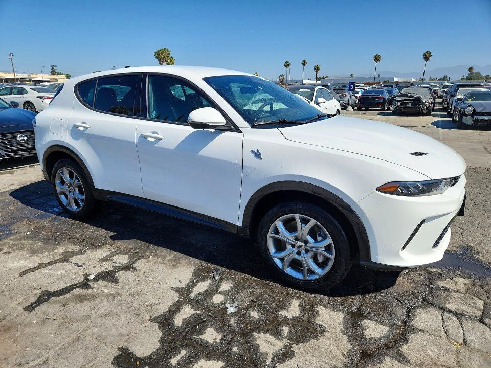 58591566 :رقم المزاد ، ZACPDFCW1R3A28863 vin ، 2024 Dodge Hornet مزاد بيع