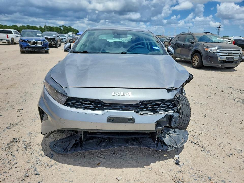 57085136 :رقم المزاد ، 3KPF24AD4PE549778 vin ، 2023 Kia Forte مزاد بيع