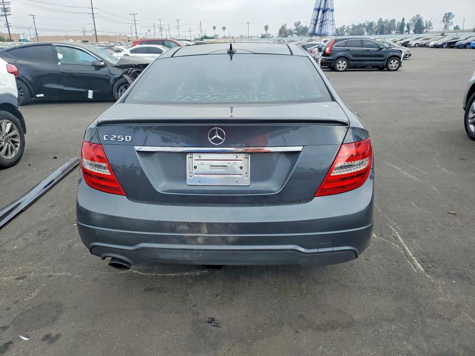 Продажа на аукционе авто 2014 Mercedes-benz C, vin: WDDGJ4HB8EG288850, номер лота: 57873996