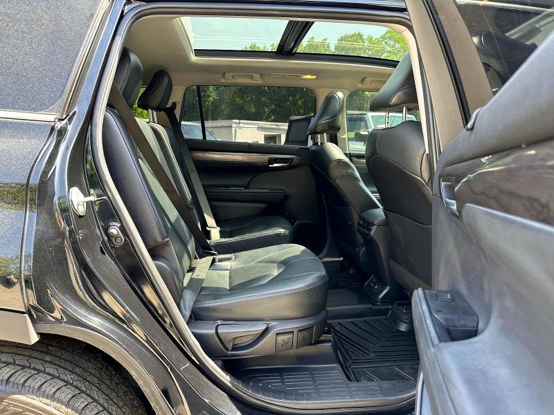 Продажа на аукционе авто 2023 Toyota Highlander, vin: 5TDKDRAH8PS508181, номер лота: 52369446
