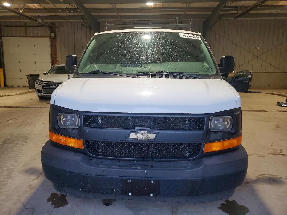 58313236 :رقم المزاد ، 1GCWGAFF7H1133691 vin ، 2017 Chevrolet Express G2500 مزاد بيع