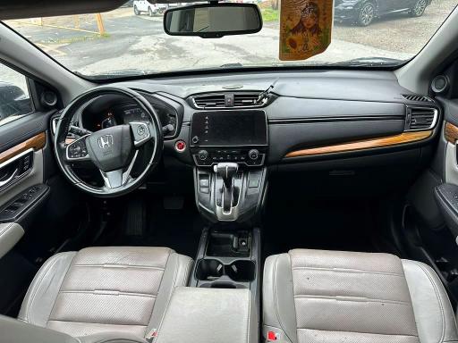 55198366 :رقم المزاد ، 2HKRW2H88JH656043 vin ، 2018 Honda Cr-v مزاد بيع