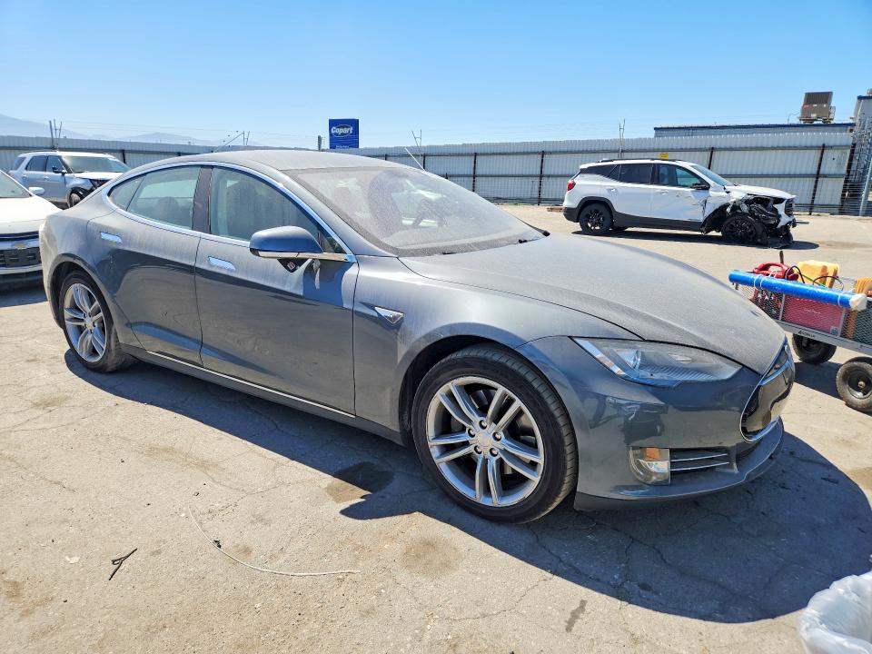 Продажа на аукционе авто 2013 Tesla Model S, vin: 5YJSA1DNXDFP05607, номер лота: 56933216