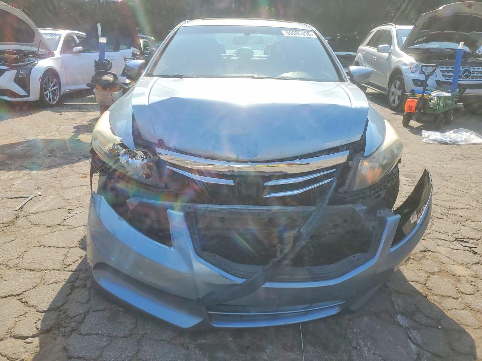 59085336 :رقم المزاد ، 1HGCP2F86BA120689 vin ، 2011 Honda Accord مزاد بيع