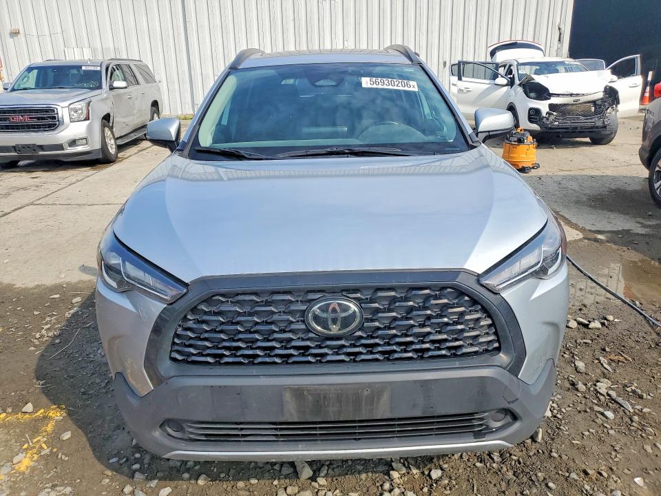 56930206 :رقم المزاد ، 7MUBAABGXPV079129 vin ، 2023 Toyota Corolla Cross مزاد بيع