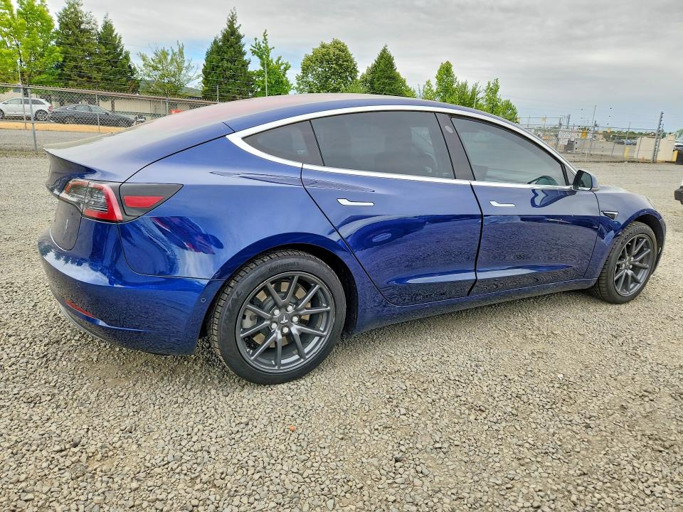 2018 Tesla Model 3 მანქანა იყიდება აუქციონზე, vin: 5YJ3E1EA5JF013125, აუქციონის ნომერი: 55026746
