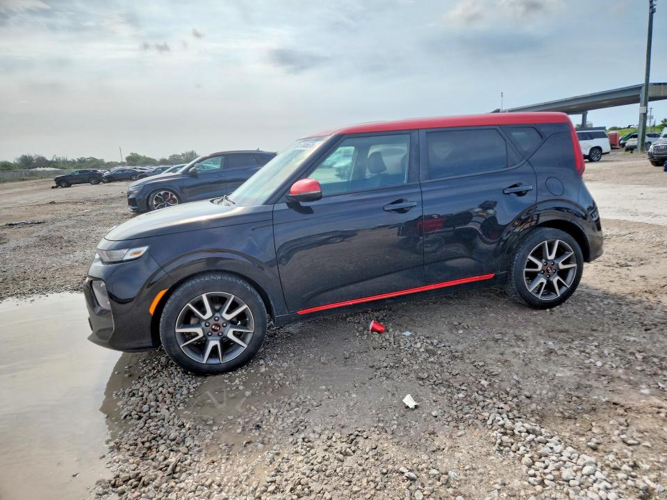 2020 Kia Soul მანქანა იყიდება აუქციონზე, vin: KNDJ63AU9L7106724, აუქციონის ნომერი: 57865676