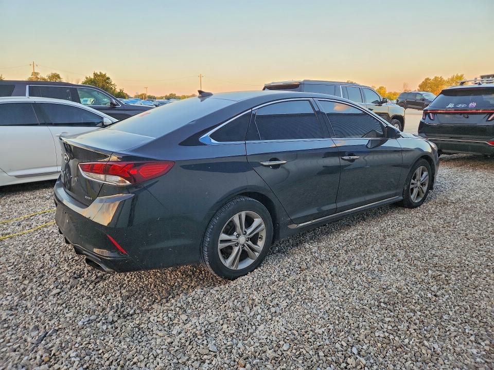 57645176 :رقم المزاد ، 5NPE34AF8JH692262 vin ، 2018 Hyundai Sonata مزاد بيع