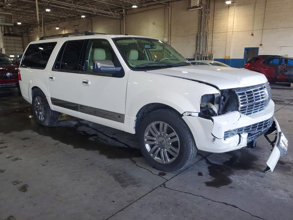 56767176 :رقم المزاد ، 5LMFL28568LJ05772 vin ، 2008 Lincoln Navigator مزاد بيع