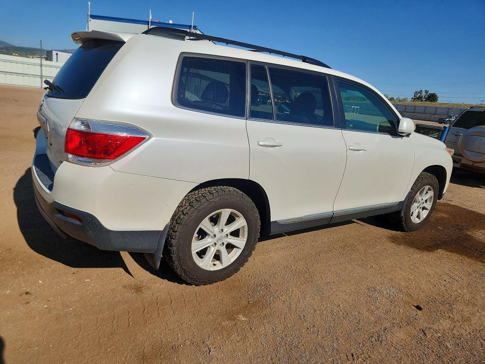 Продажа на аукционе авто 2013 Toyota Highlander, vin: 5TDBK3EH1DS220463, номер лота: 59384796