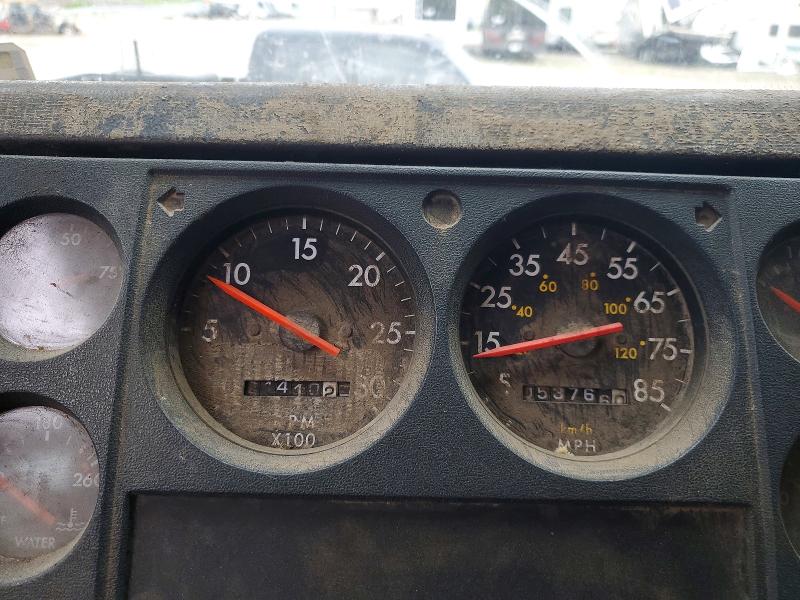 Продажа на аукционе авто 1998 Freightliner Fl70, vin: 1FV6HLBB9WH888104, номер лота: 55913576