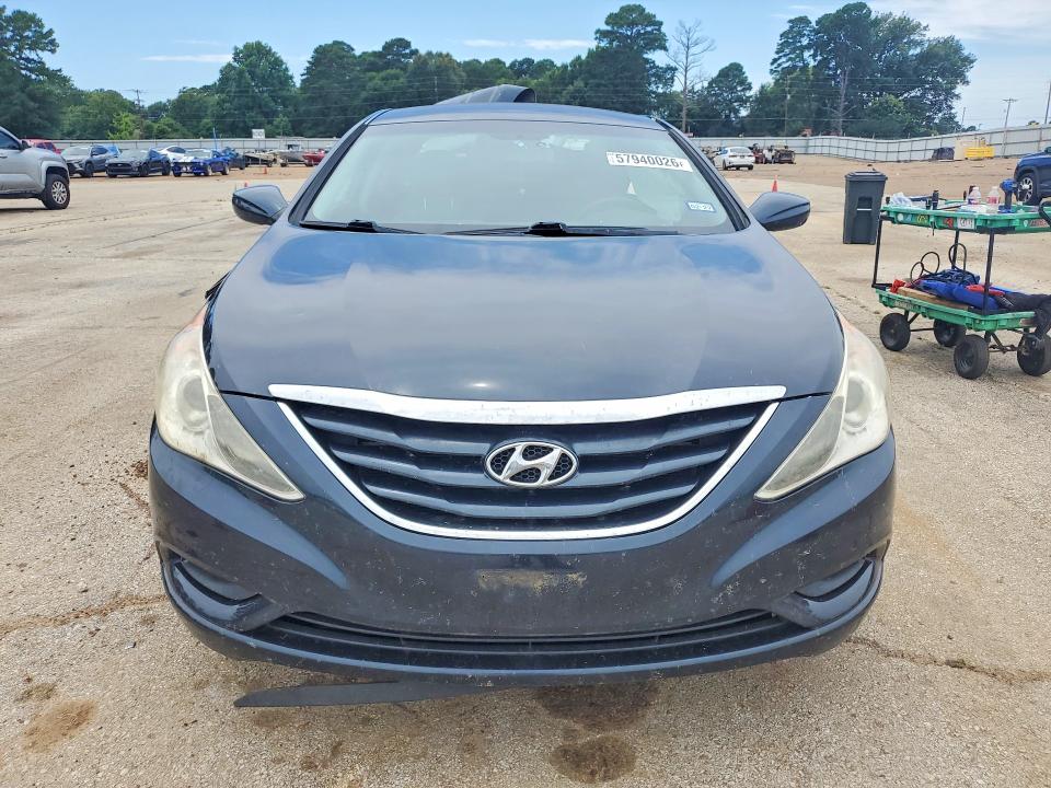 2013 Hyundai Sonata მანქანა იყიდება აუქციონზე, vin: 5NPEB4AC5DH691177, აუქციონის ნომერი: 57940026