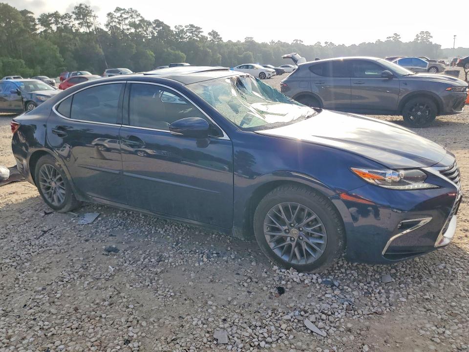 58201316 :رقم المزاد ، 58ABK1GG6JU081662 vin ، 2018 Lexus Es مزاد بيع