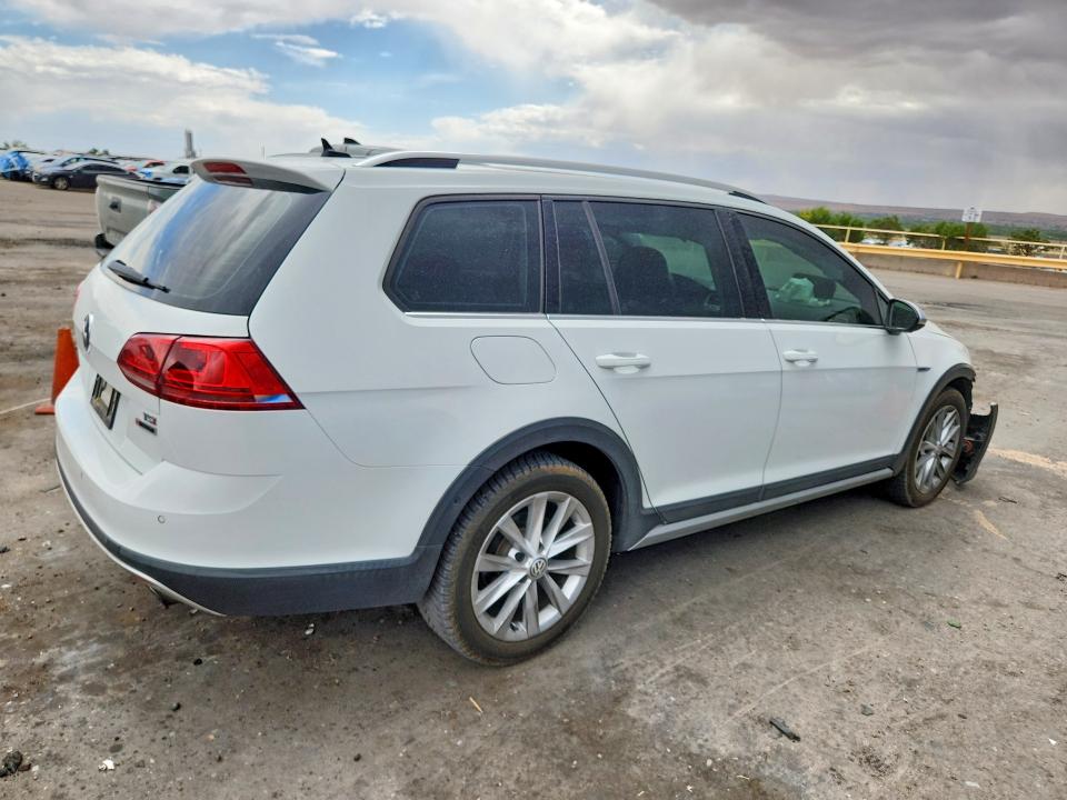 56940896 :رقم المزاد ، 3VWH17AU2HM512679 vin ، 2017 Volkswagen Golf Alltrack مزاد بيع