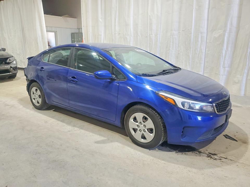 55532056 :رقم المزاد ، 3KPFK4A70HE047734 vin ، 2017 Kia Forte مزاد بيع