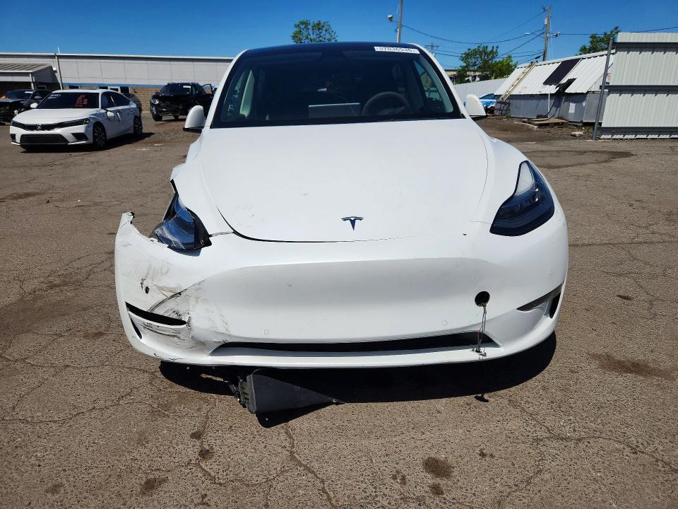2022 Tesla Model Y მანქანა იყიდება აუქციონზე, vin: 7SAYGDEE2NF320815, აუქციონის ნომერი: 57036536
