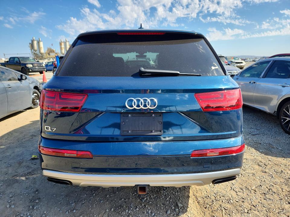 Продажа на аукционе авто 2018 Audi Q7, vin: WA1VAAF77JD033966, номер лота: 56331126