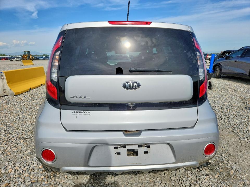 2017 Kia Soul მანქანა იყიდება აუქციონზე, vin: KNDJP3A54H7417345, აუქციონის ნომერი: 55834676