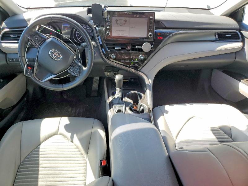 55917526 :رقم المزاد ، 4T1S31AK6NU572854 vin ، 2022 Toyota Camry Hybrid مزاد بيع