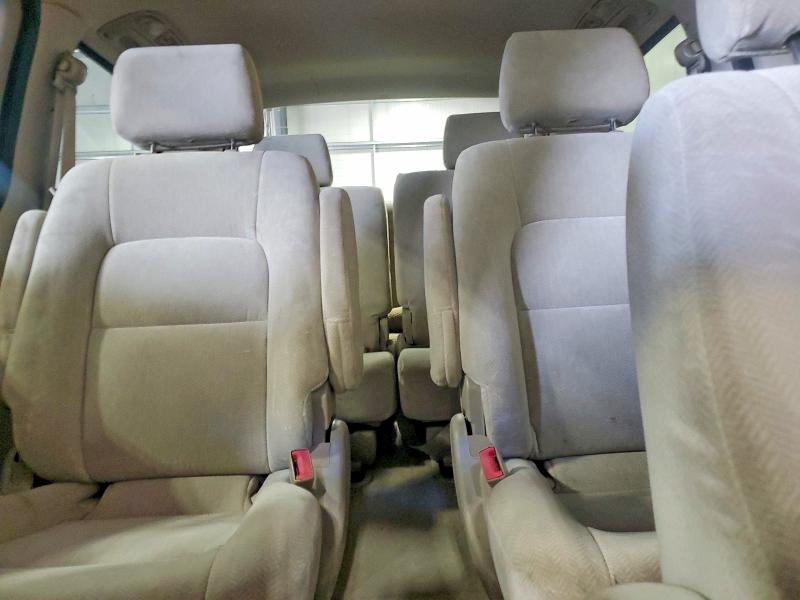 55758546 :رقم المزاد ، KNDUP131046527952 vin ، 2004 Kia Sedona مزاد بيع