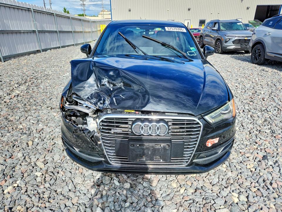 Продаж на аукціоні авто 2016 Audi A3, vin: WAUVPBFF0GA093130, номер лоту: 57578306