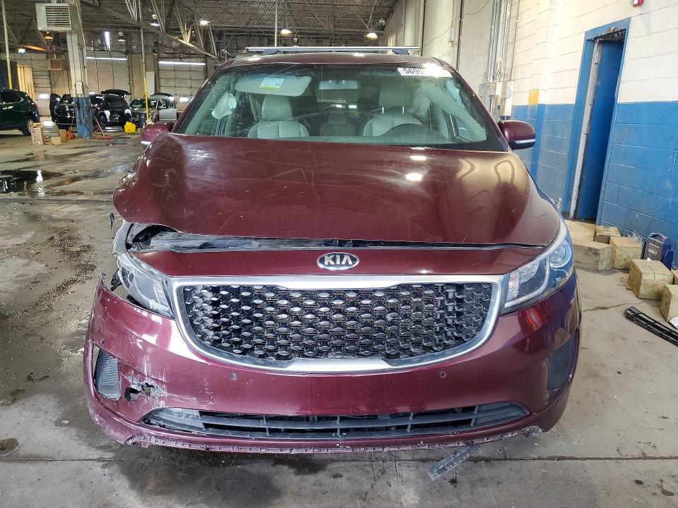 56900756 :رقم المزاد ، KNDMB5C12H6315422 vin ، 2017 Kia Sedona مزاد بيع