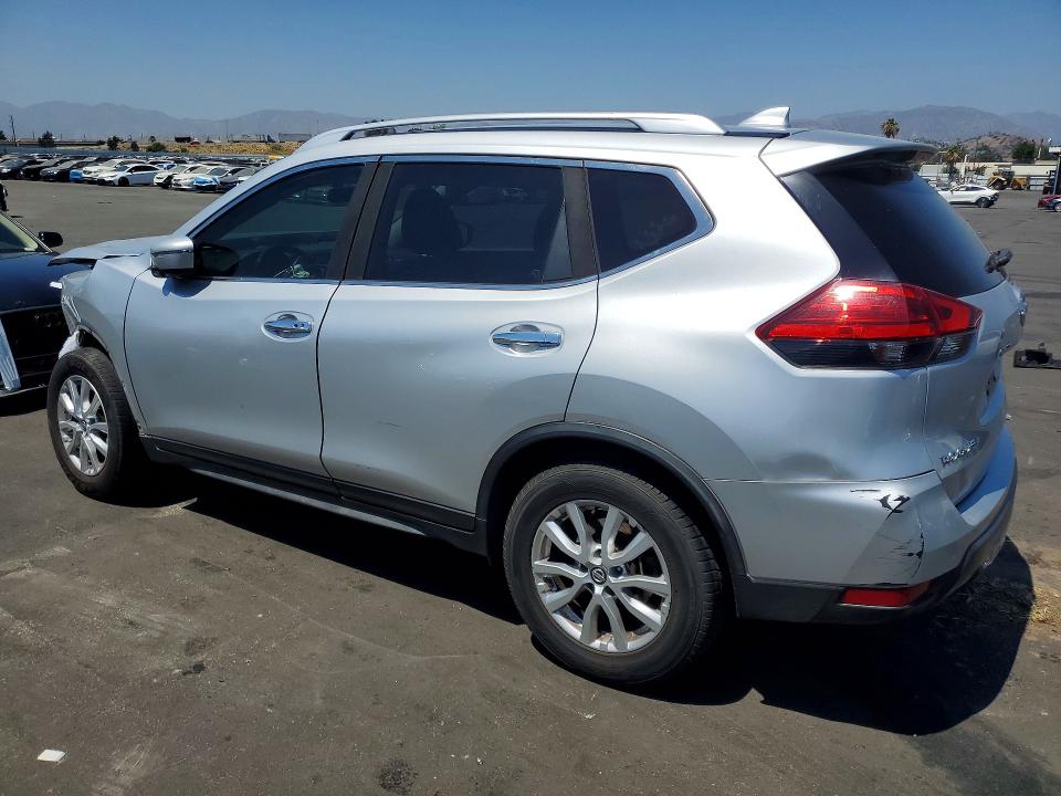 2017 Nissan Rogue მანქანა იყიდება აუქციონზე, vin: JN8AT2MT9HW396325, აუქციონის ნომერი: 57747266